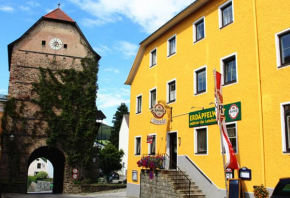 Гостиница Gasthof 'Zum alten Turm'  Хаслах-На-Мюле